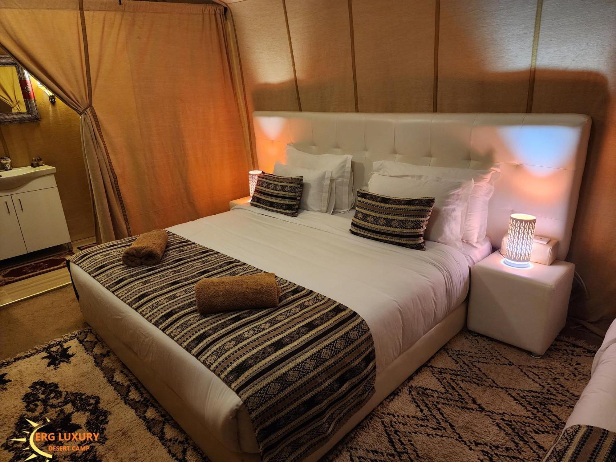 ホテル Dounia Luxury Camp メルズーガ エクステリア 写真