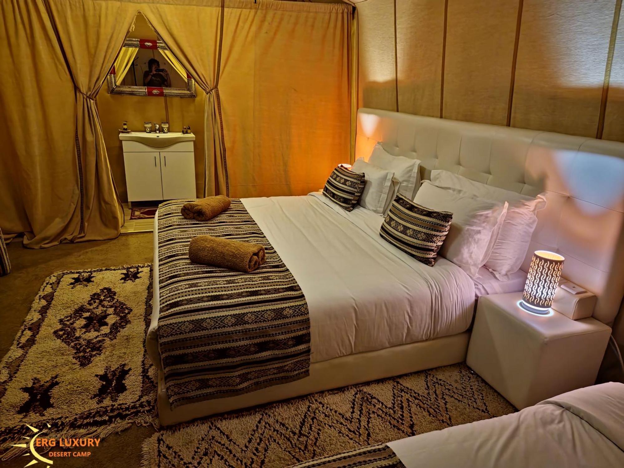 ホテル Dounia Luxury Camp メルズーガ エクステリア 写真