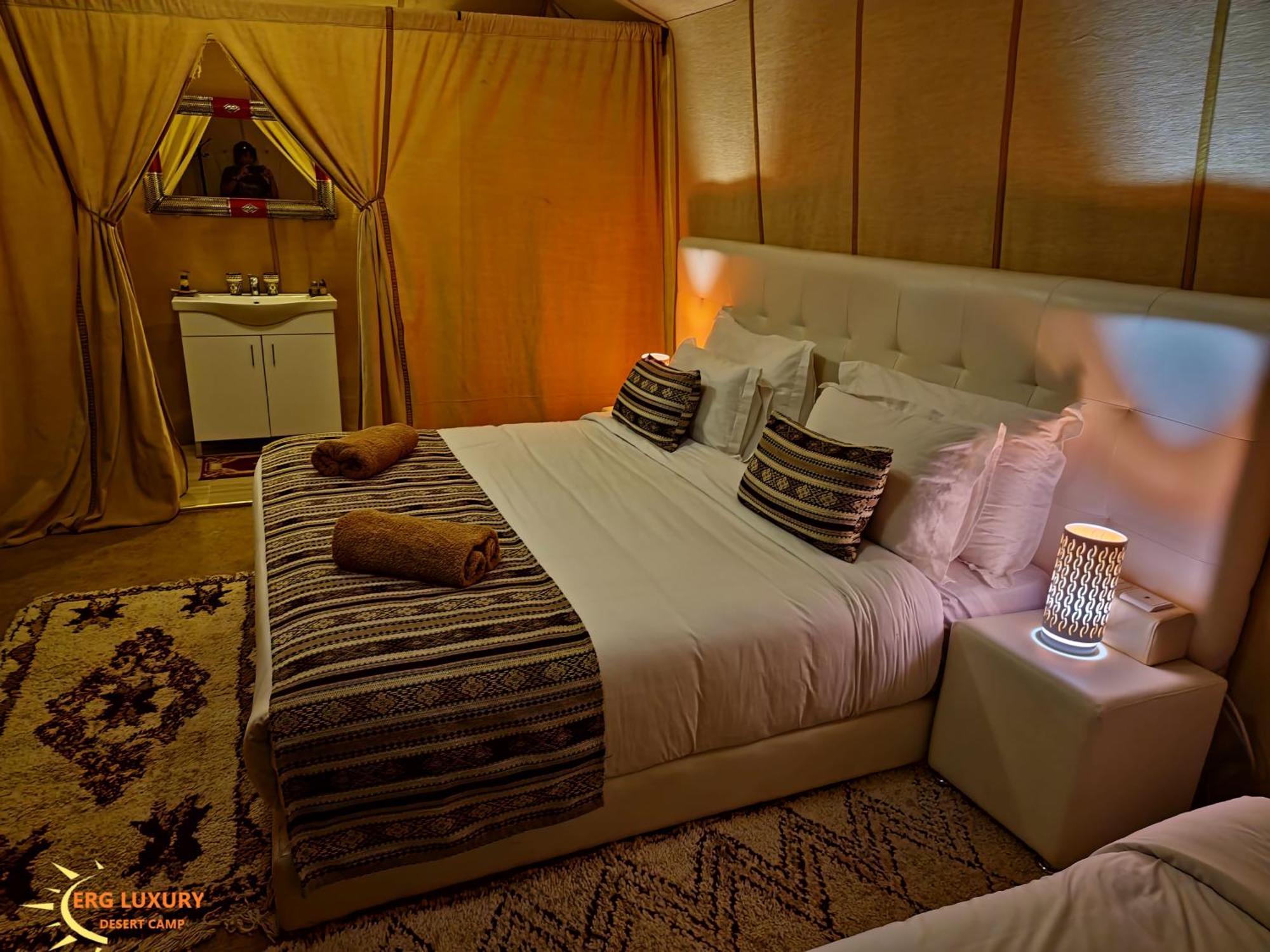 ホテル Dounia Luxury Camp メルズーガ エクステリア 写真