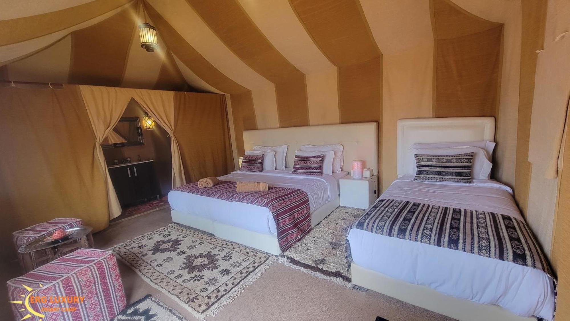 ホテル Dounia Luxury Camp メルズーガ エクステリア 写真