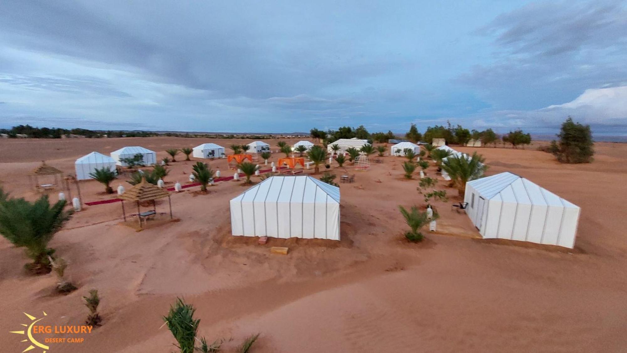 ホテル Dounia Luxury Camp メルズーガ エクステリア 写真